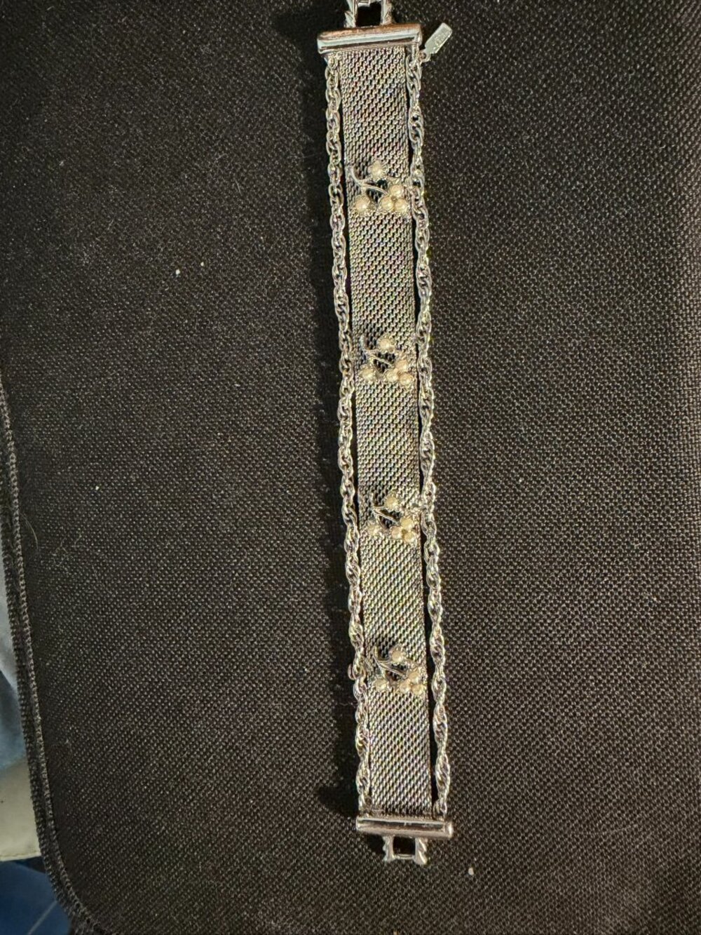 Lisa Jewels  Mesh Silver Tone Bracelet